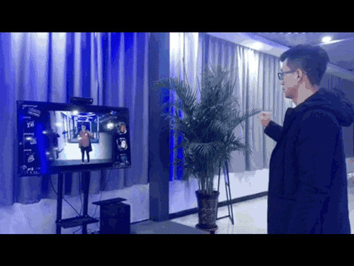 泛IT學院迎來首批學生參觀，體驗最頂級的黑科技！